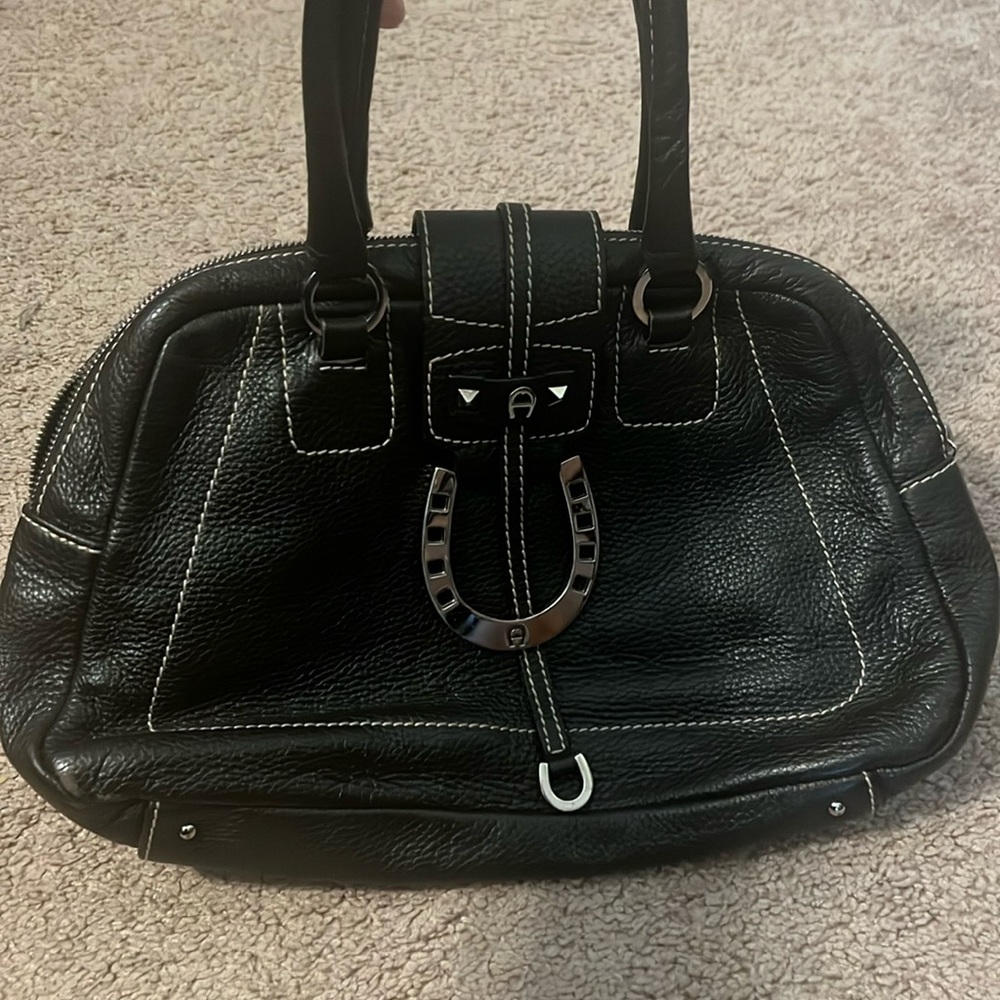 Etienne Aigner hand bag - Picture 2 of 7